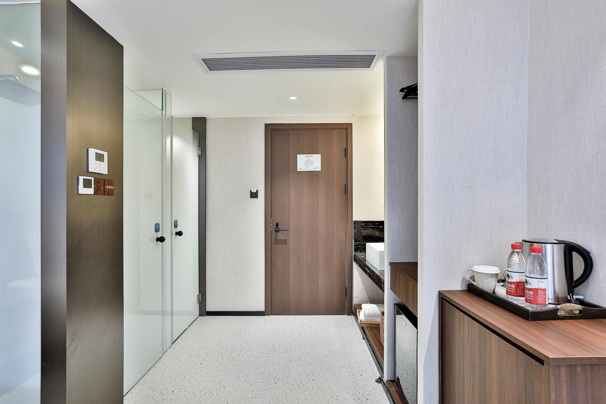 Yurong West 4*